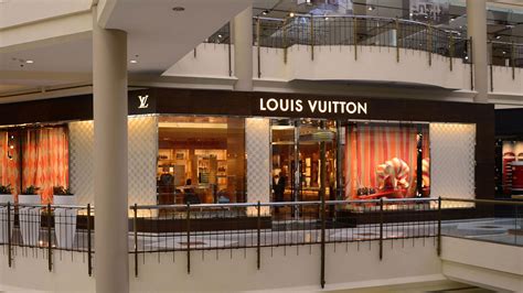 Louis Vuitton McLean Tysons Galleria.